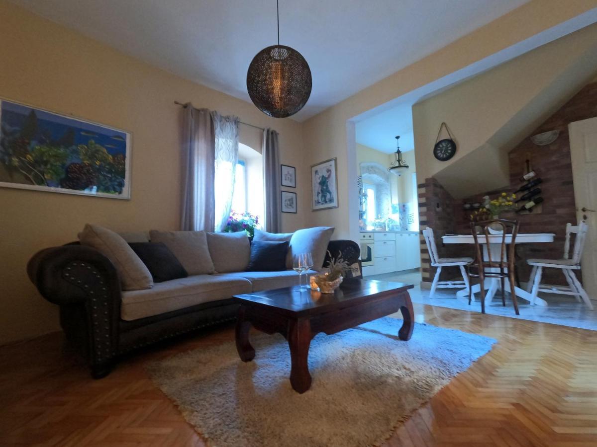 Willa Stone House Hedonia Blato  Zewnętrze zdjęcie