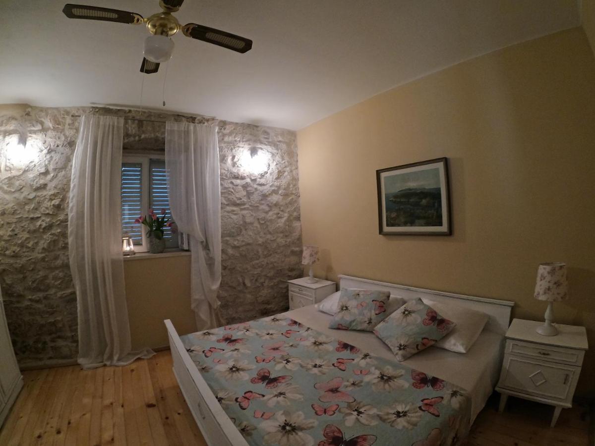 Willa Stone House Hedonia Blato  Zewnętrze zdjęcie